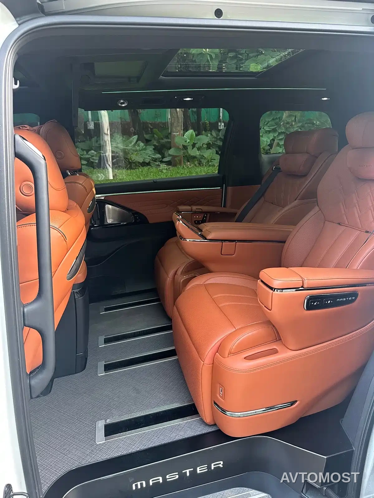GAC Trumpchi Xiangwang M8 2025 Model QianKun Series Ultra First Class — фото 6