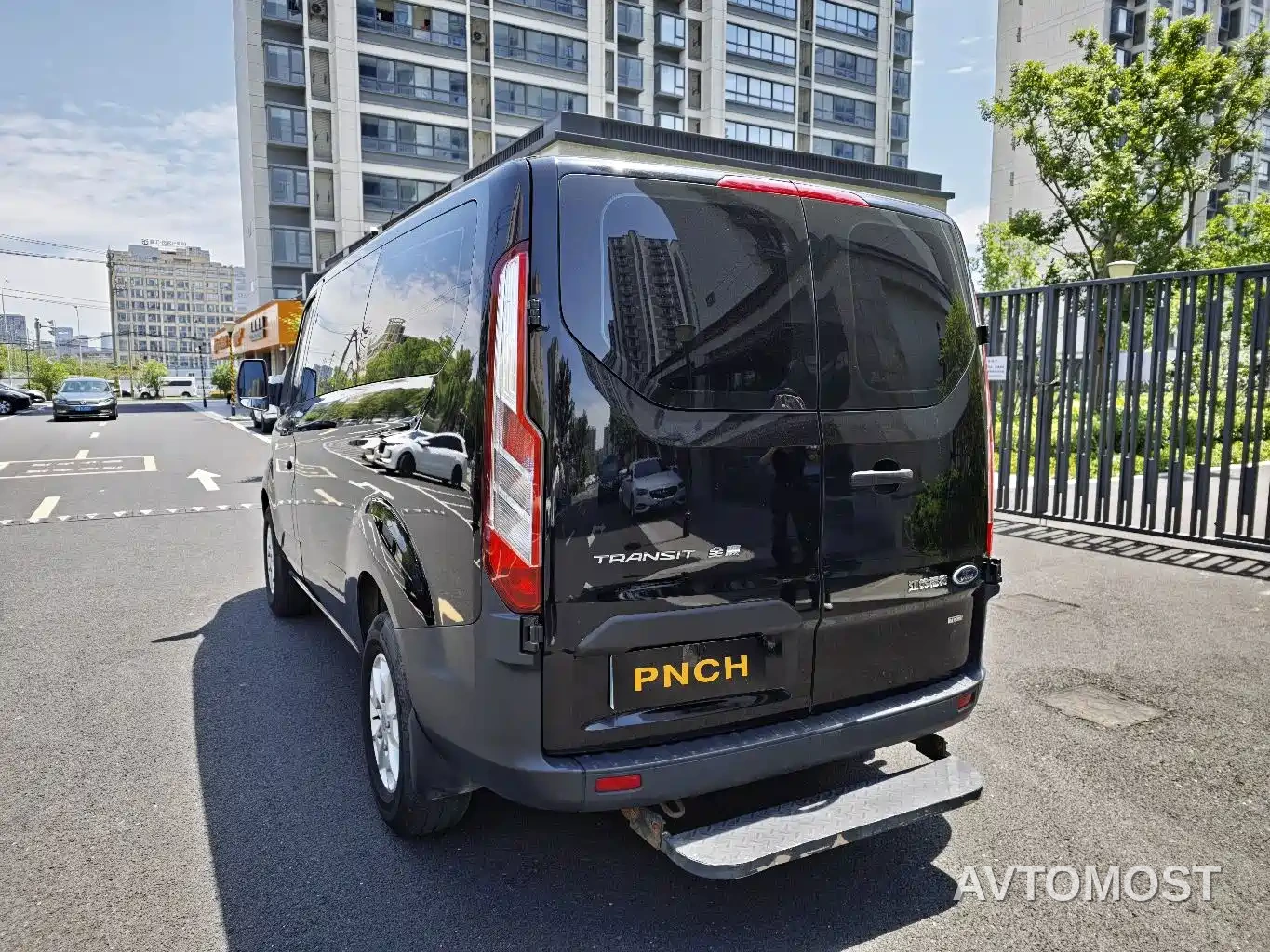 Ford Transit 2020 2.0T Diesel Multi-purpose Commercial Vehicle Medium Wheelbase Low Roof Dual Swing Doors China VI — фото 15