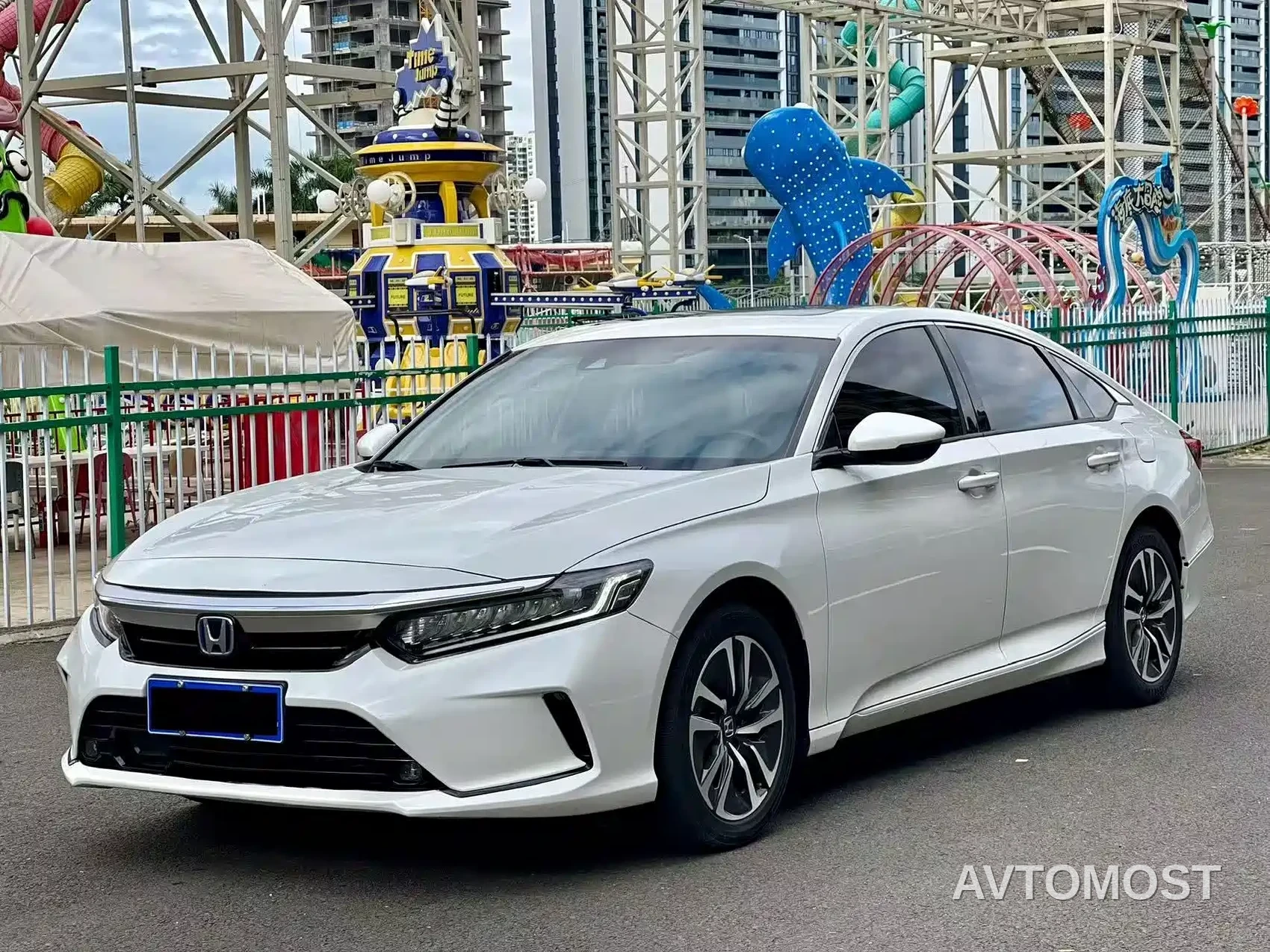 Honda Inspire Hybrid 2023 e:PHEV Premium Edition — фото 1