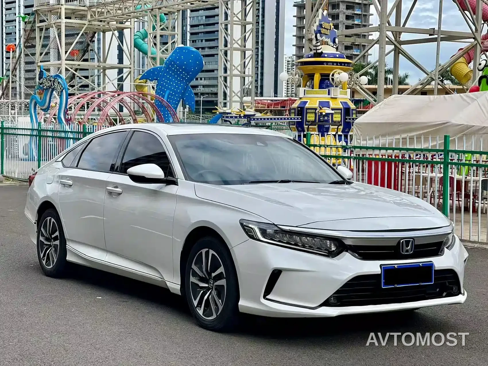 Honda Inspire Hybrid 2023 e:PHEV Premium Edition — фото 3