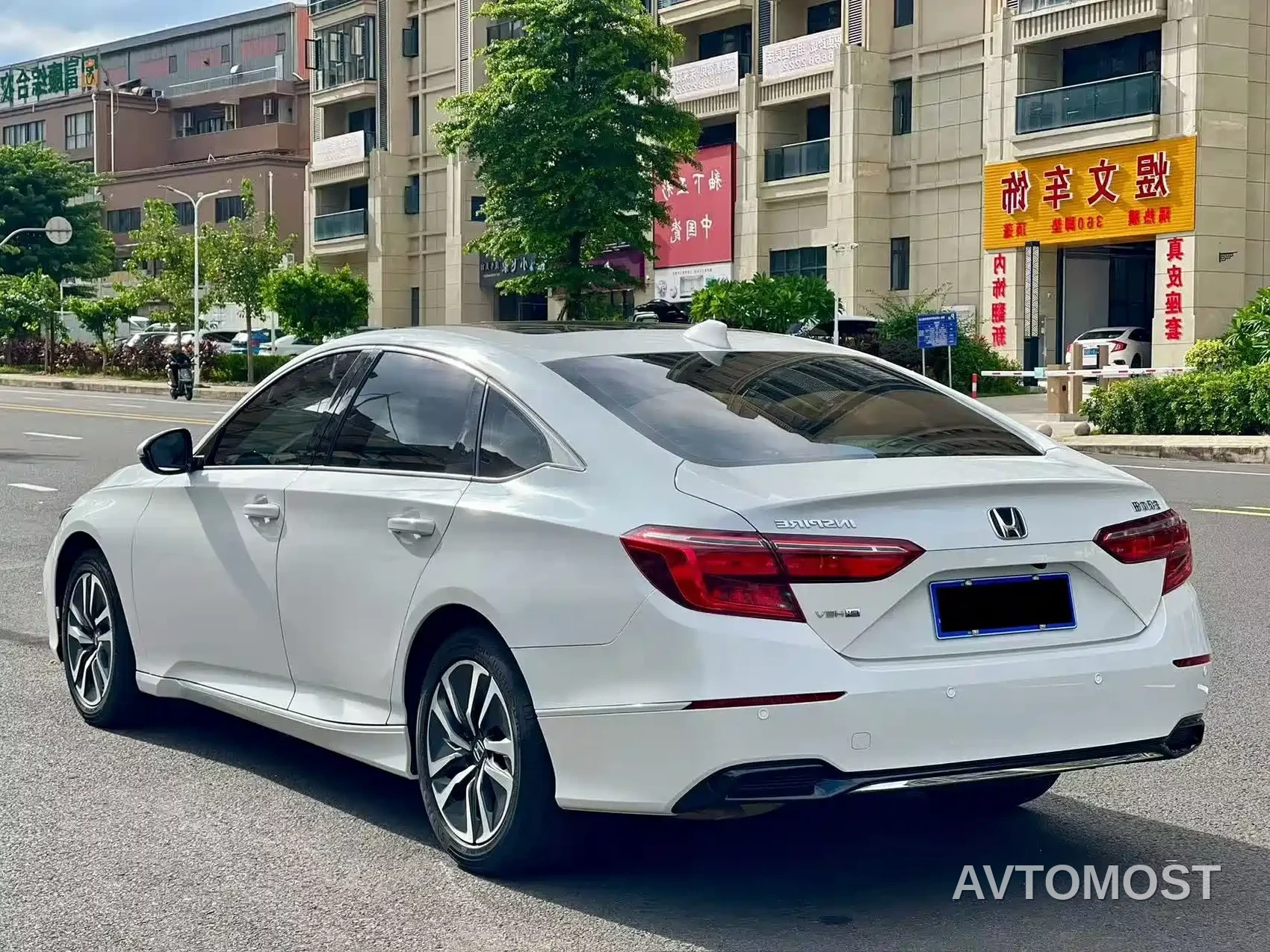 Honda Inspire Hybrid 2023 e:PHEV Premium Edition — фото 7