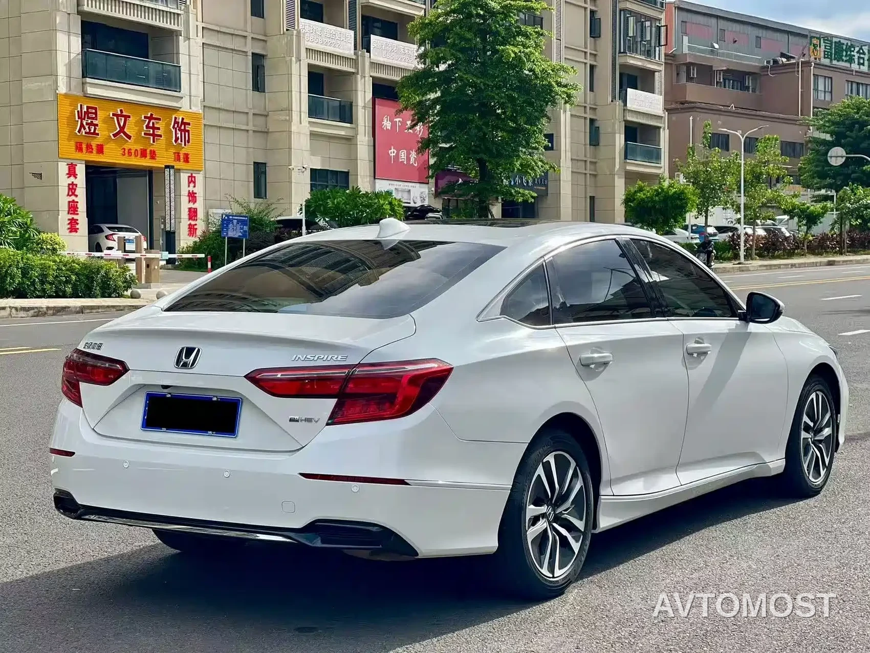 Honda Inspire Hybrid 2023 e:PHEV Premium Edition — фото 9