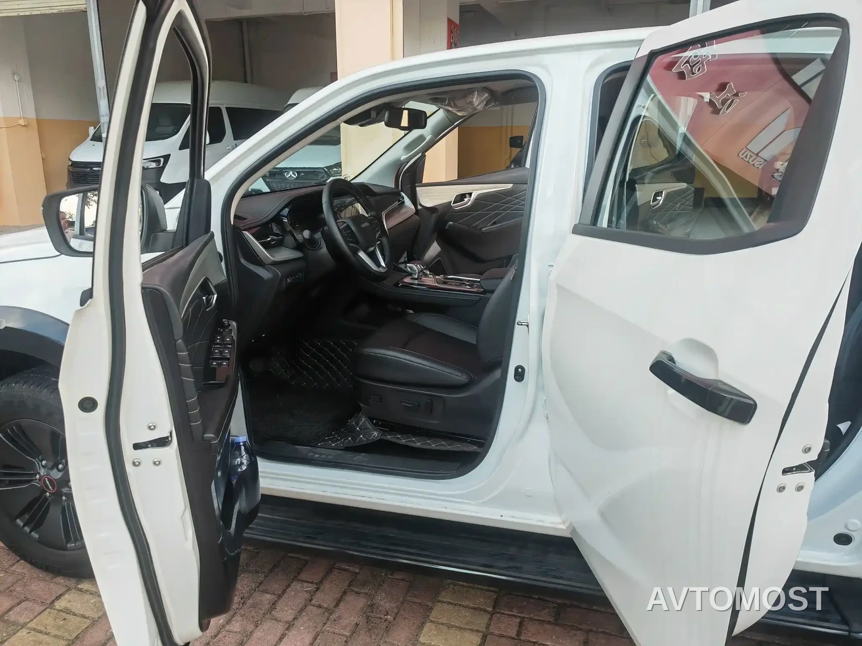 Isuzu D-MAX 2023 1.9T Automatic 4WD V-CROSS Comfort Leader — фото 7