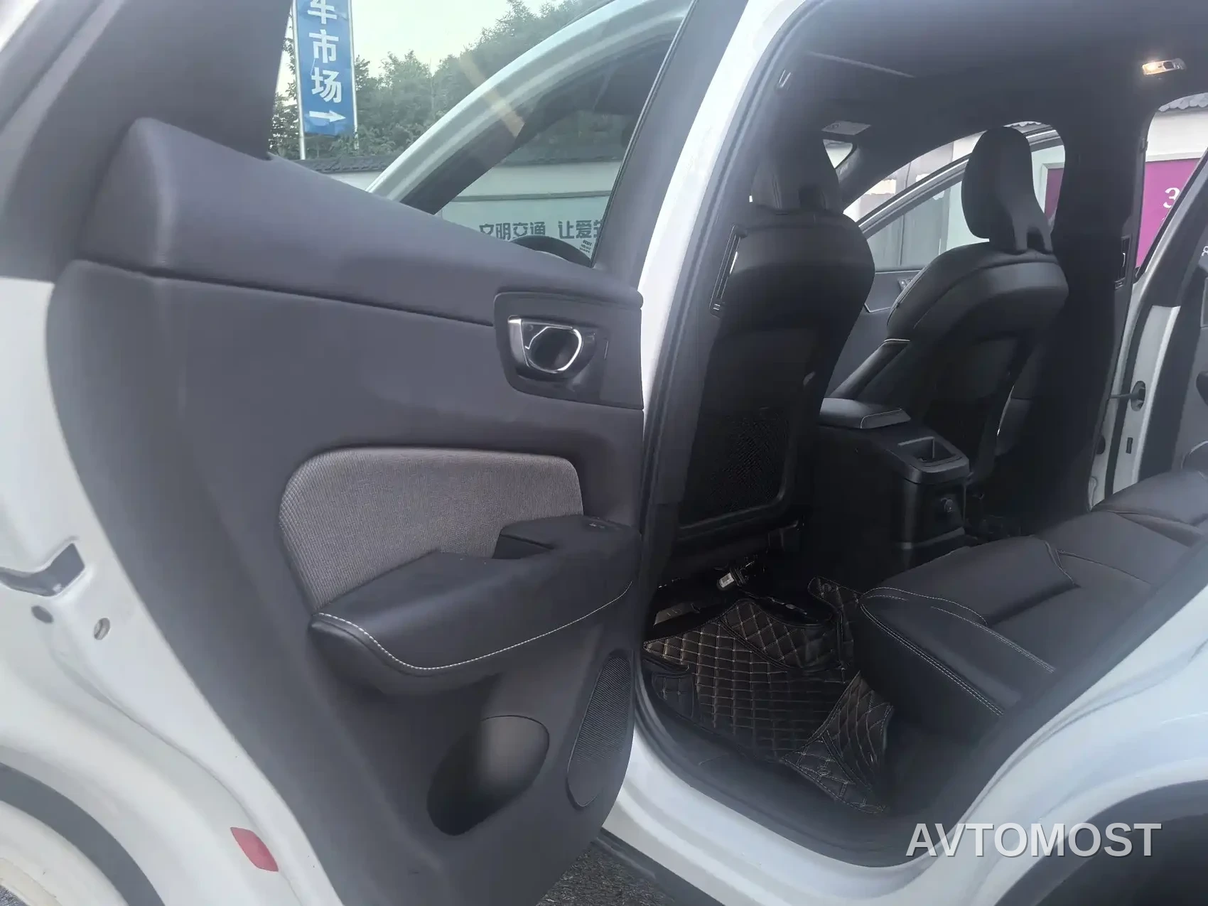Volvo XC60 Plug-in Hybrid 2021 T8 E-Drive Hybrid Inscription Sport — фото 20