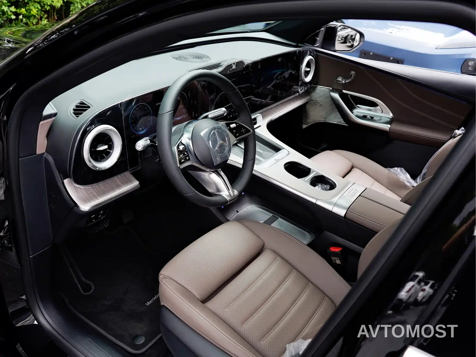 Mercedes-Benz GLC New Energy — фото 10