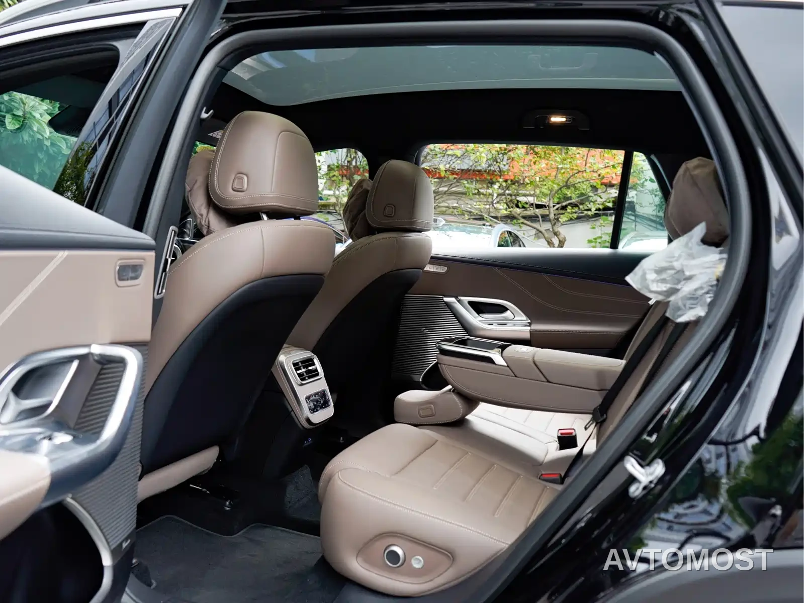 Mercedes-Benz GLC New Energy — фото 11