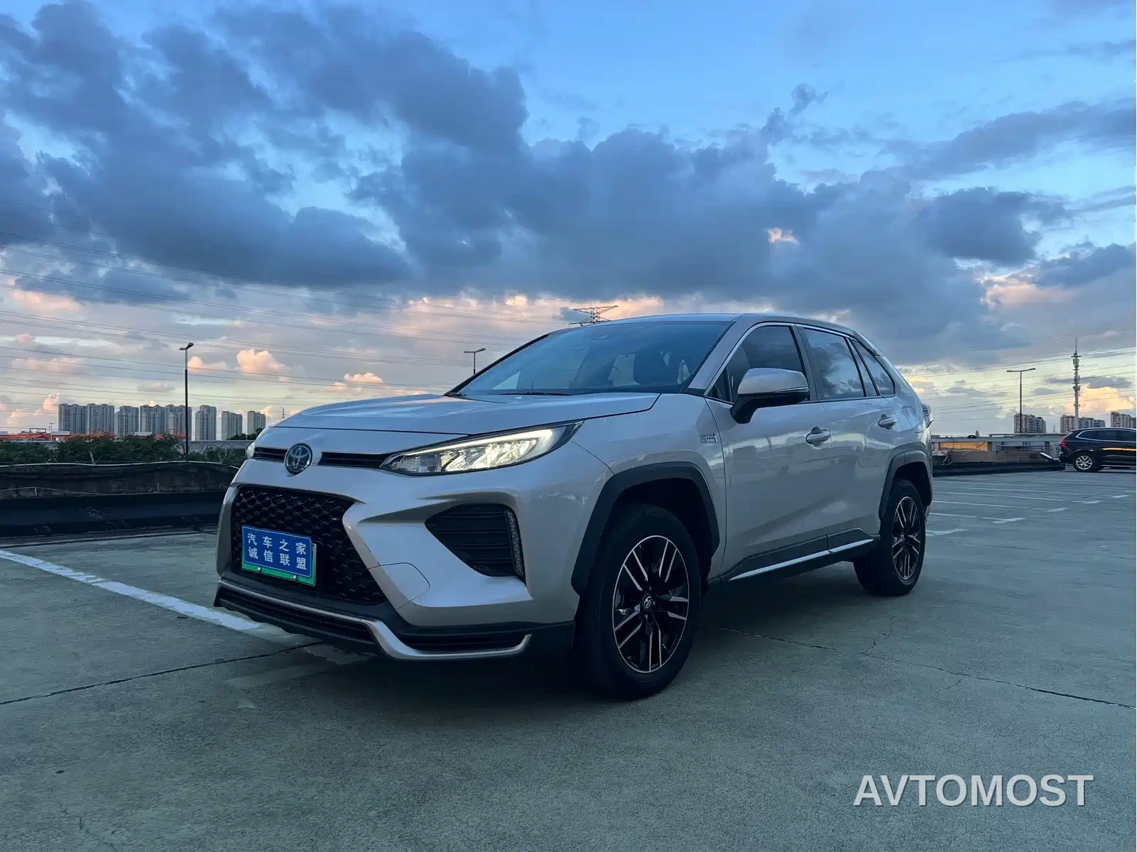 Toyota Wildlander New Energy 2021 High Performance 2.5L 2WD Power Edition — фото 1