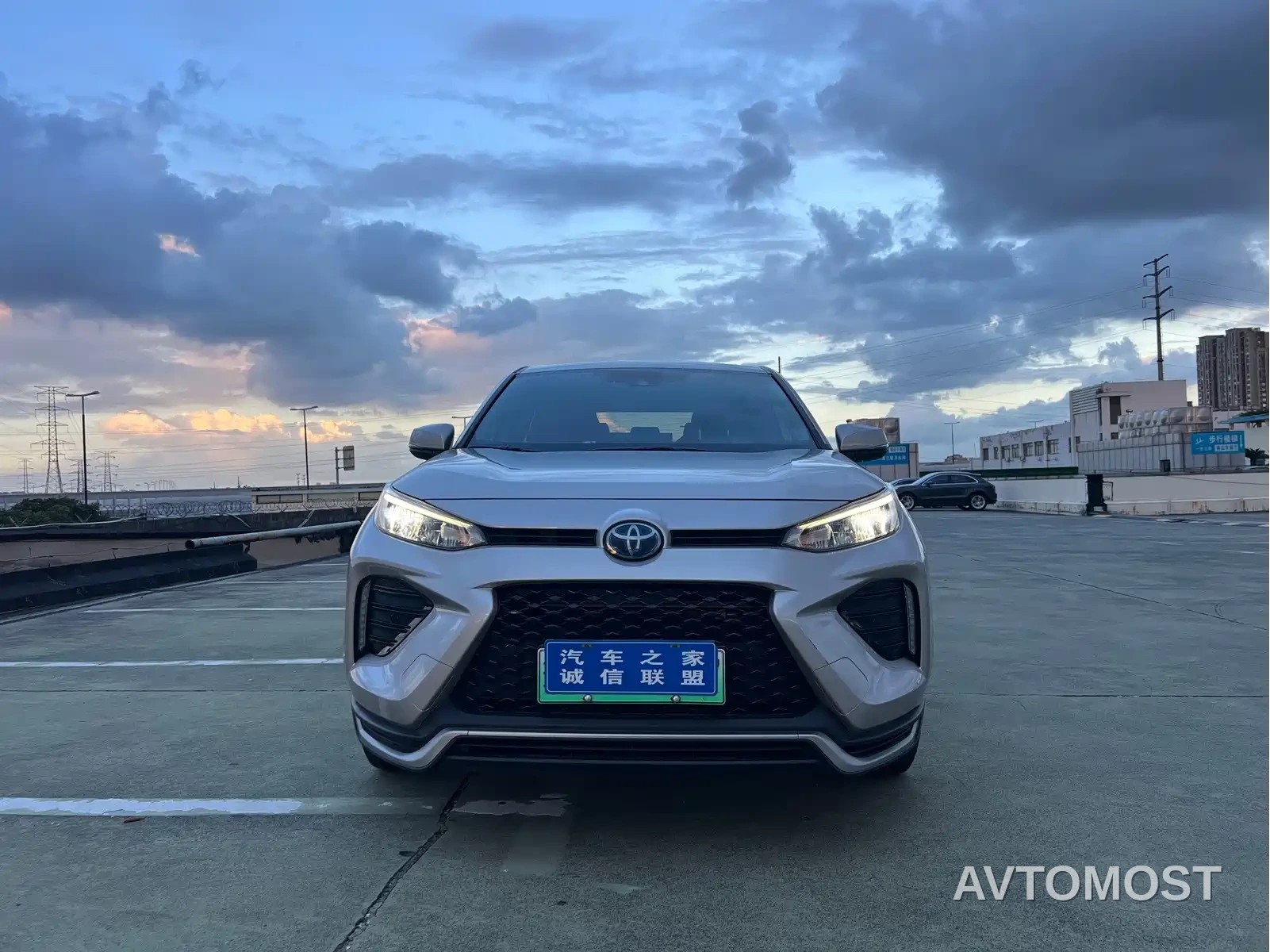 Toyota Wildlander New Energy 2021 High Performance 2.5L 2WD Power Edition — фото 2