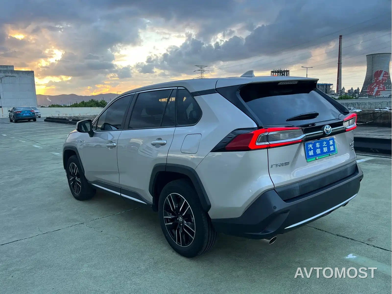 Toyota Wildlander New Energy 2021 High Performance 2.5L 2WD Power Edition — фото 8