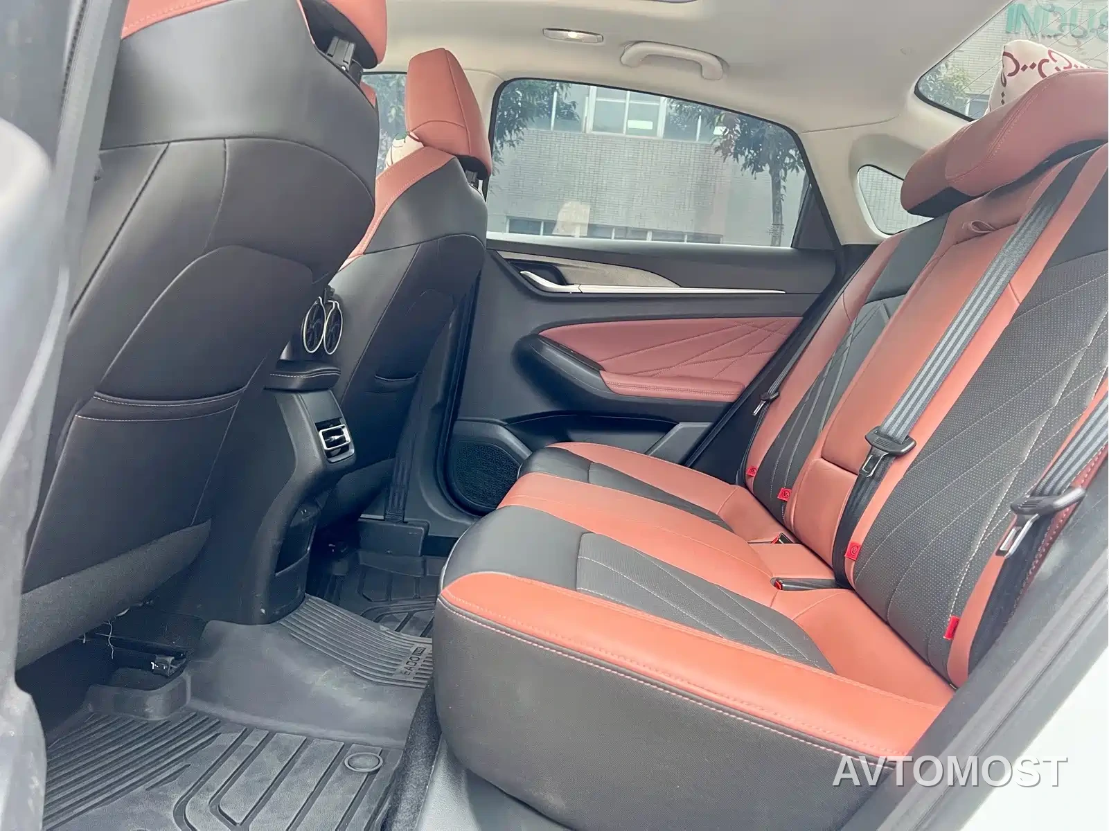 Changan Eado 2022 PLUS Blue Whale NE 1.4T GDI DCT Premium Edition — фото 4