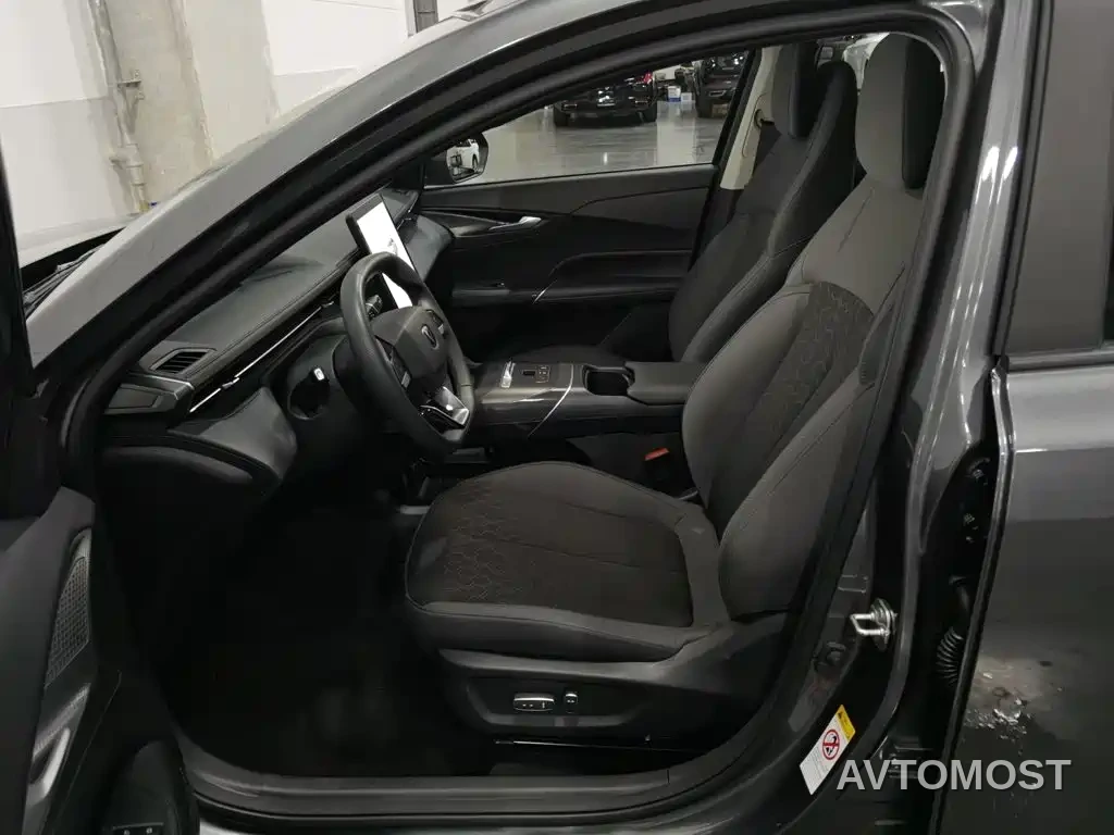 Changan Eado PHEV 2025 Smart New Blue Whale 145KM High-Performance Edition — фото 9
