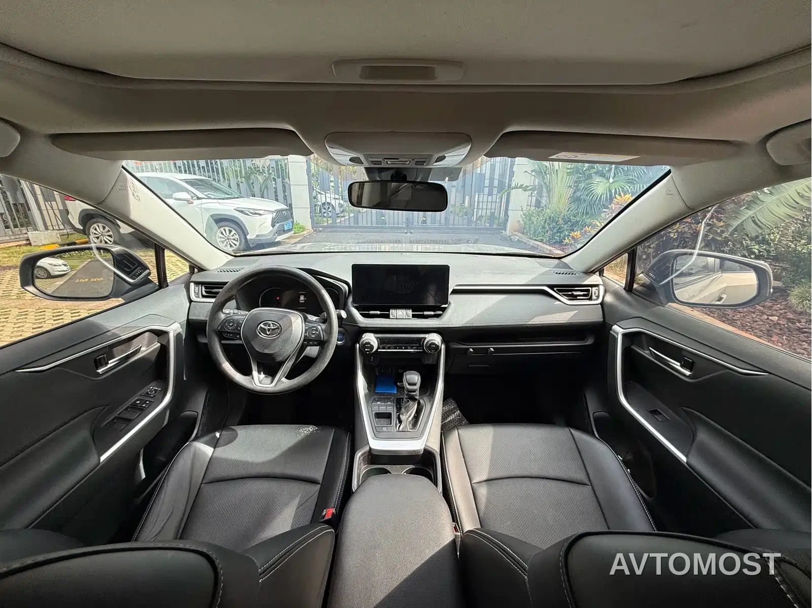 Toyota RAV4 Rongfang Dual Engine E+ 2022 2.5L 2WD Elite Pro — фото 5