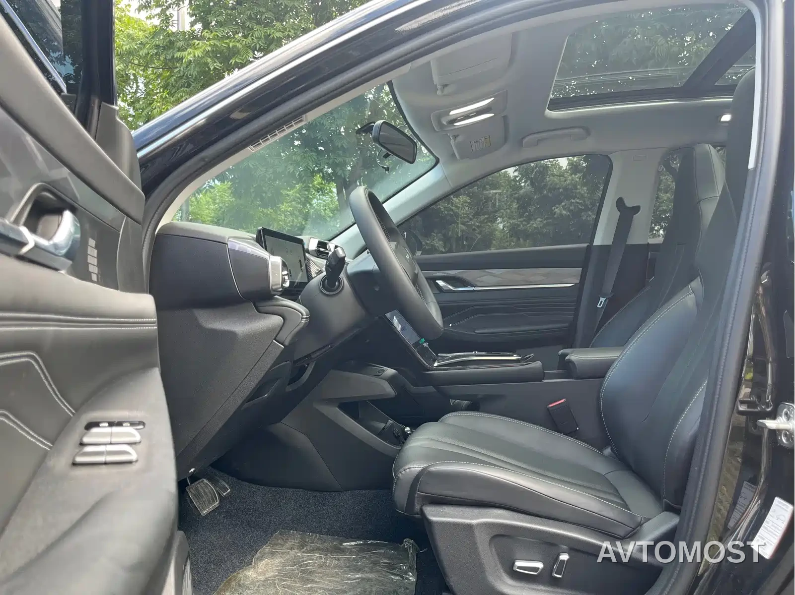 Dongfeng Aeolus Haohan 2024 Glory Edition DH-i 1.5T Luxury — фото 4