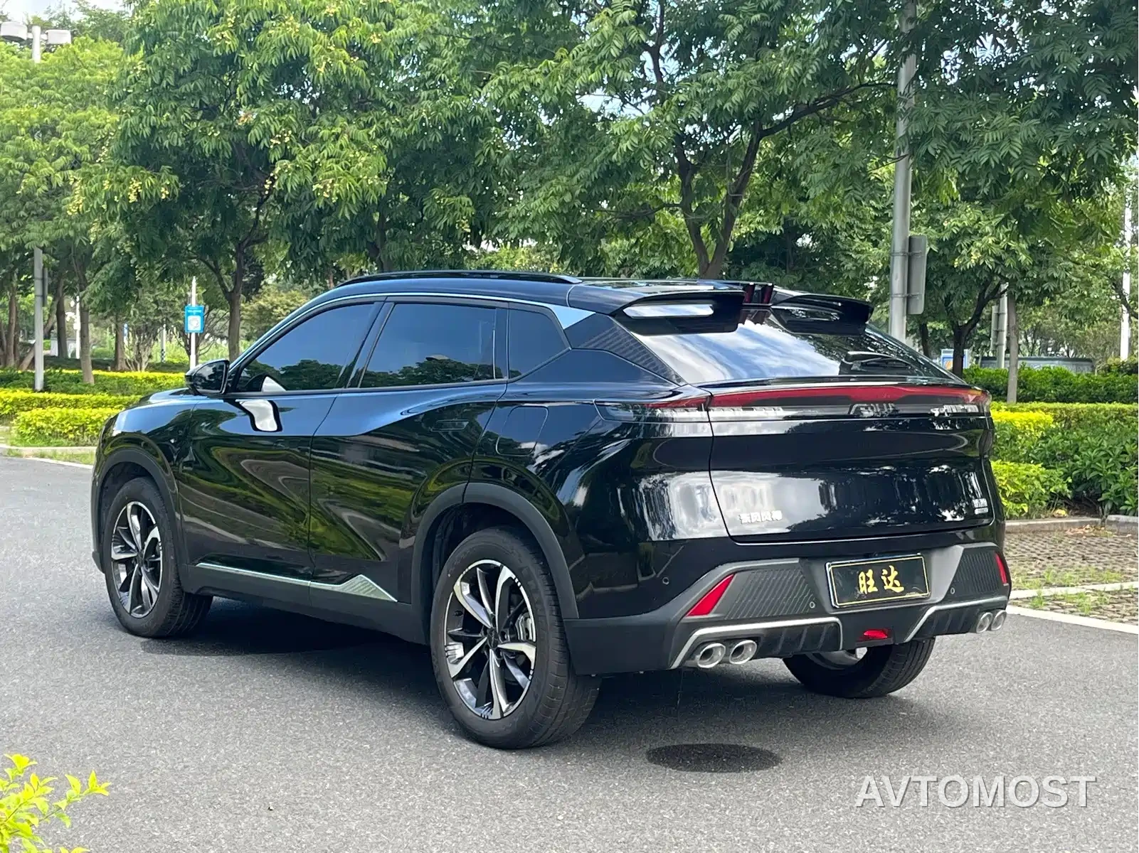 Dongfeng Aeolus Haohan 2024 Glory Edition DH-i 1.5T Luxury — фото 9