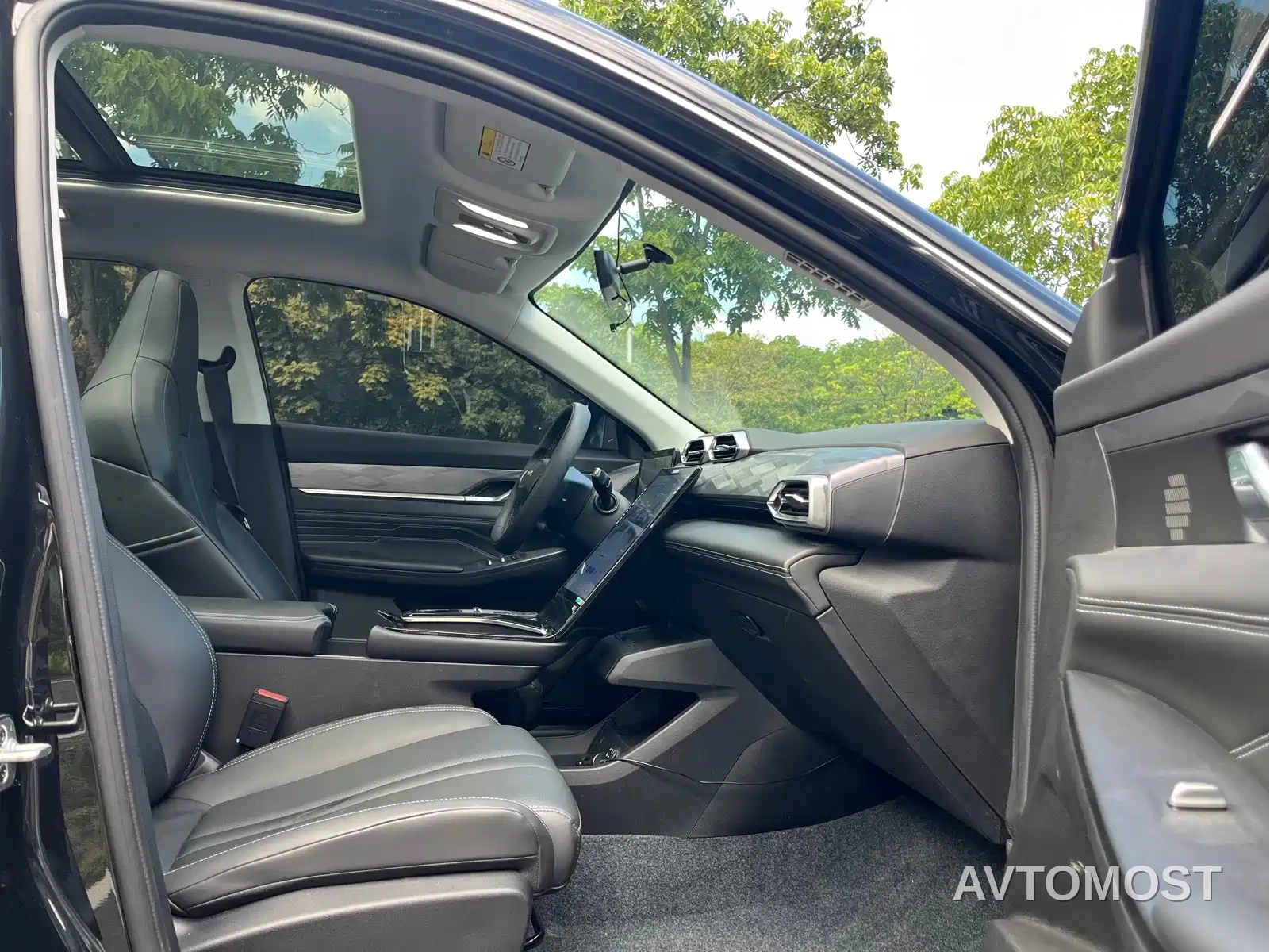 Dongfeng Aeolus Haohan 2024 Glory Edition DH-i 1.5T Luxury — фото 14
