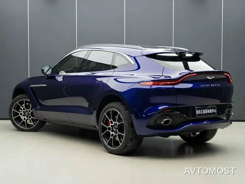 Aston Martin DBX 2023 3.0T STRAIGHT-SIX — фото 4
