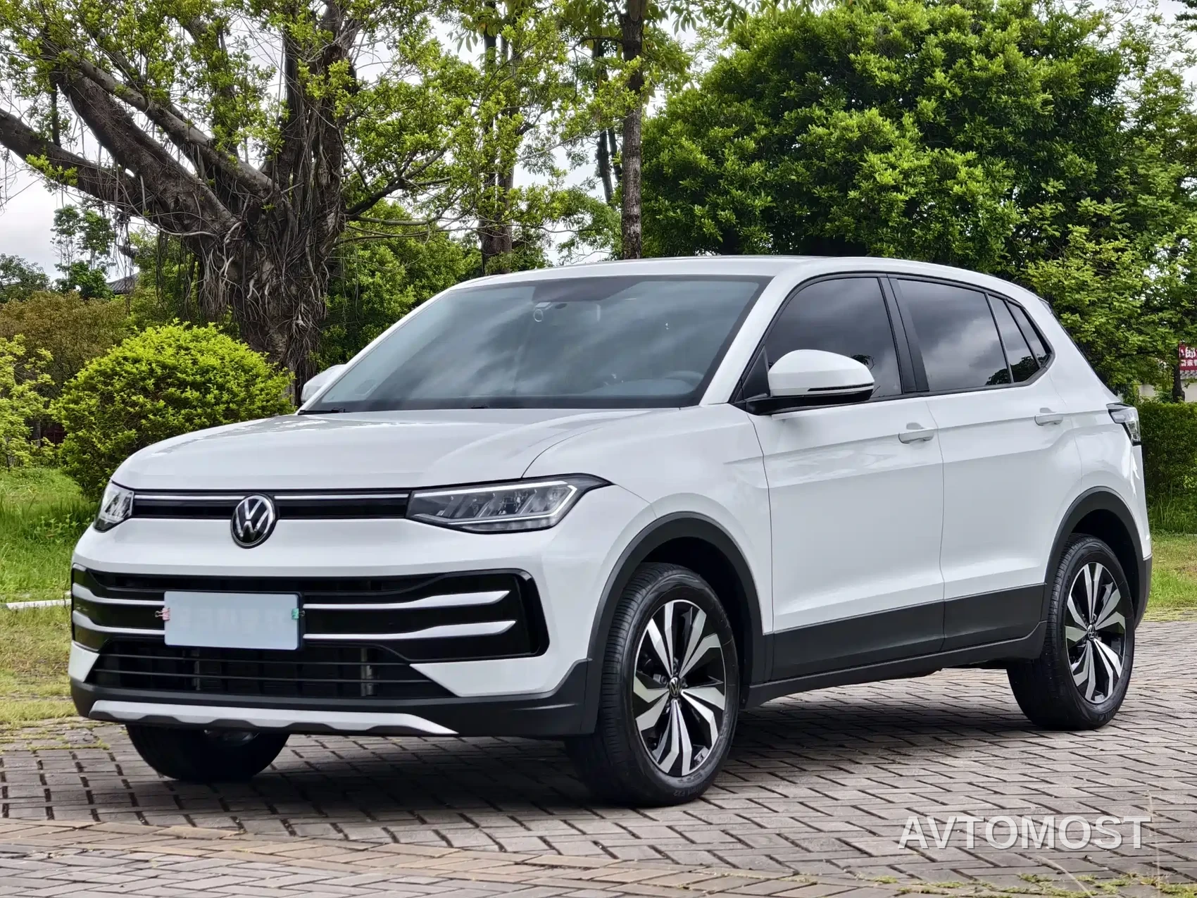 Volkswagen Tharu 2025 Model Rising Star 1.5L Advance Edition — фото 1