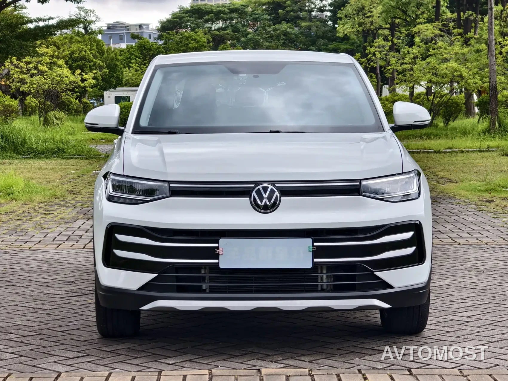 Volkswagen Tharu 2025 Model Rising Star 1.5L Advance Edition — фото 2