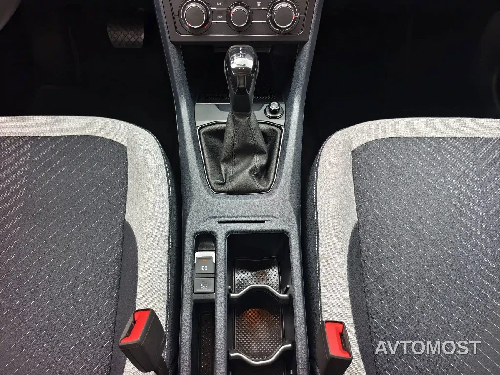 Volkswagen Tharu 2025 Model Rising Star 1.5L Advance Edition — фото 9