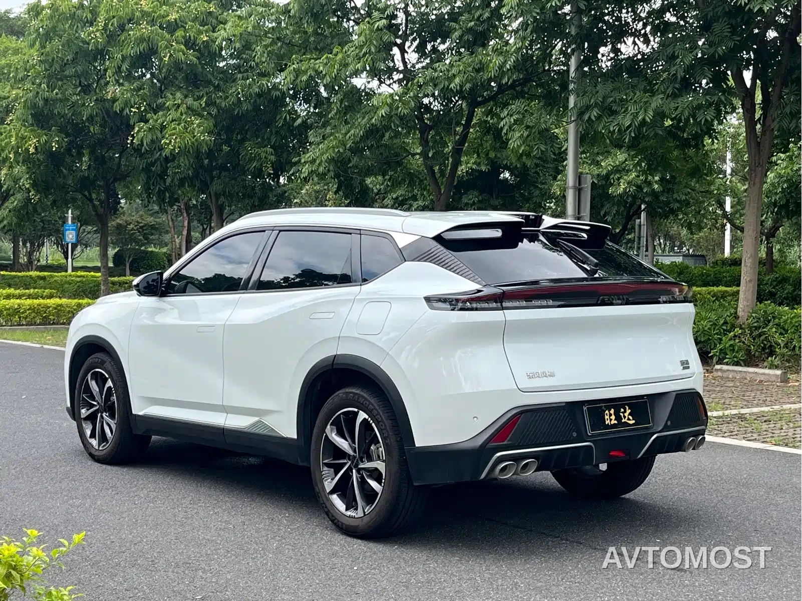 Dongfeng Aeolus Haohan 2024 Glory Edition DH-i 1.5T Luxury — фото 7