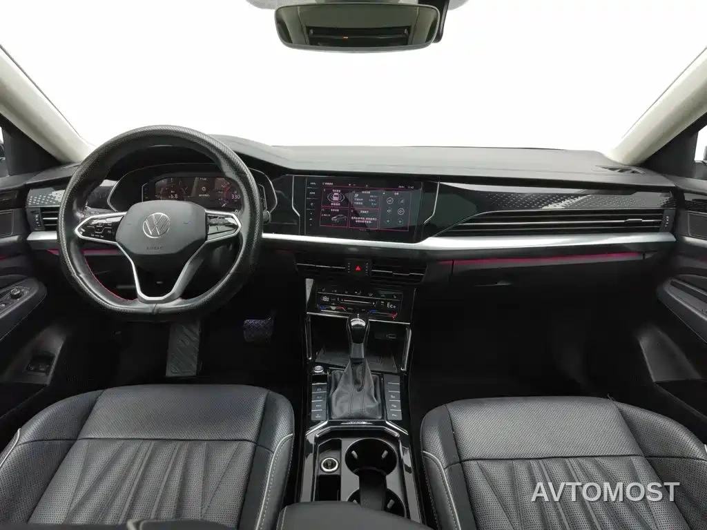 Volkswagen Passat New Energy 2022 430PHEV Hybrid Luxury Edition — фото 4