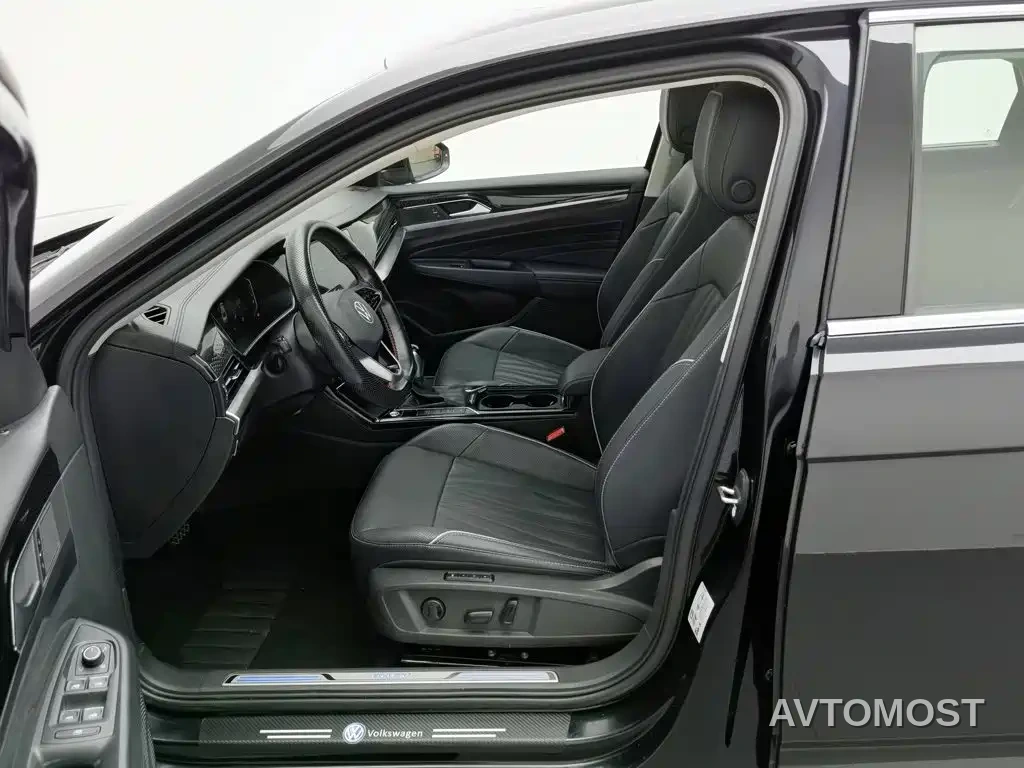 Volkswagen Passat New Energy 2022 430PHEV Hybrid Luxury Edition — фото 8