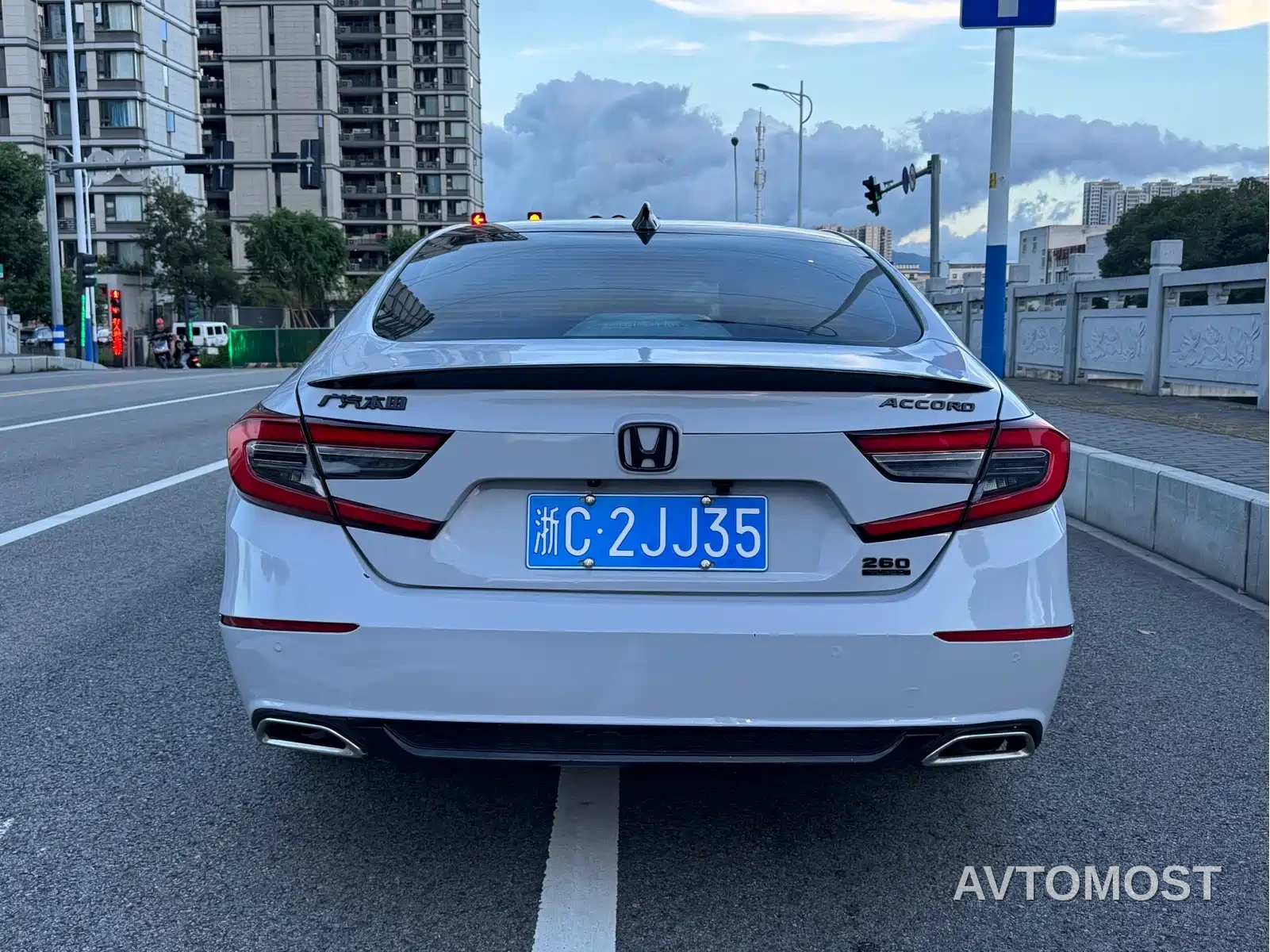 Honda Accord 2022 260TURBO Luxury Edition — фото 4