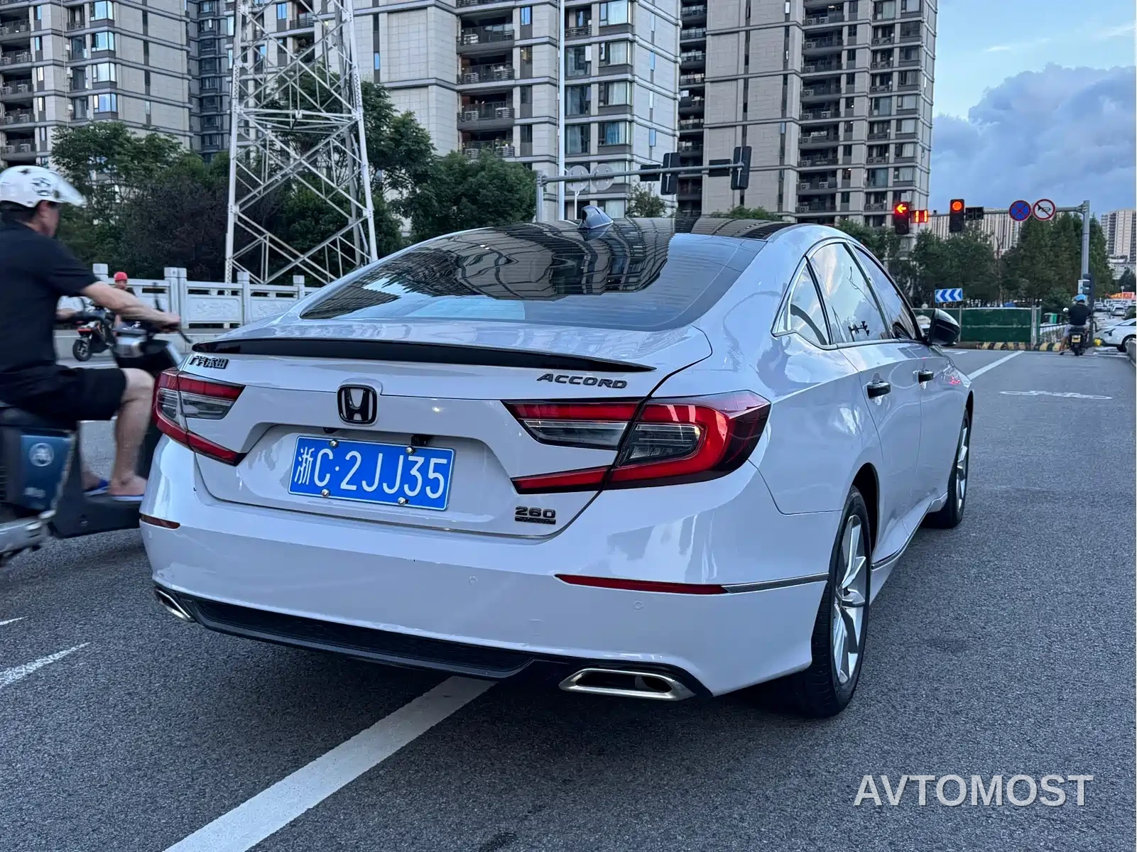Honda Accord 2022 260TURBO Luxury Edition — фото 5