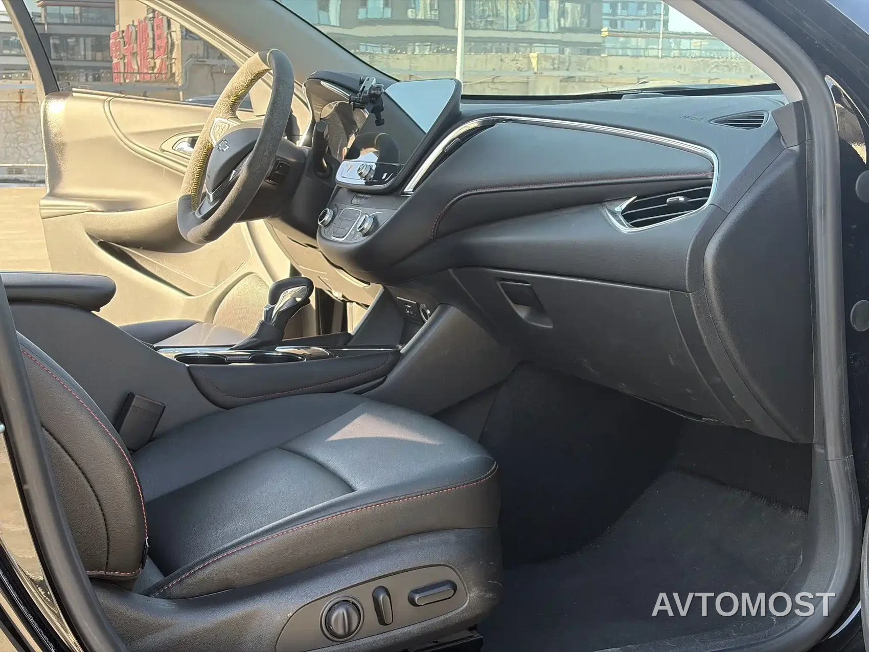 Chevrolet Malibu XL 2023 Redline 2.0T RS Connect Edition — фото 8