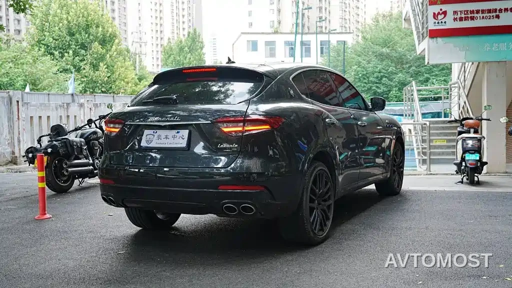 Maserati Levante 2022 2.0T GT Edge Edition — фото 3