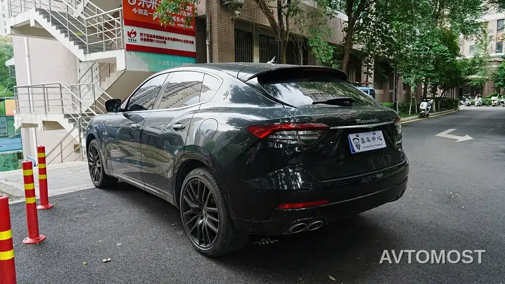 Maserati Levante 2022 2.0T GT Edge Edition — фото 8