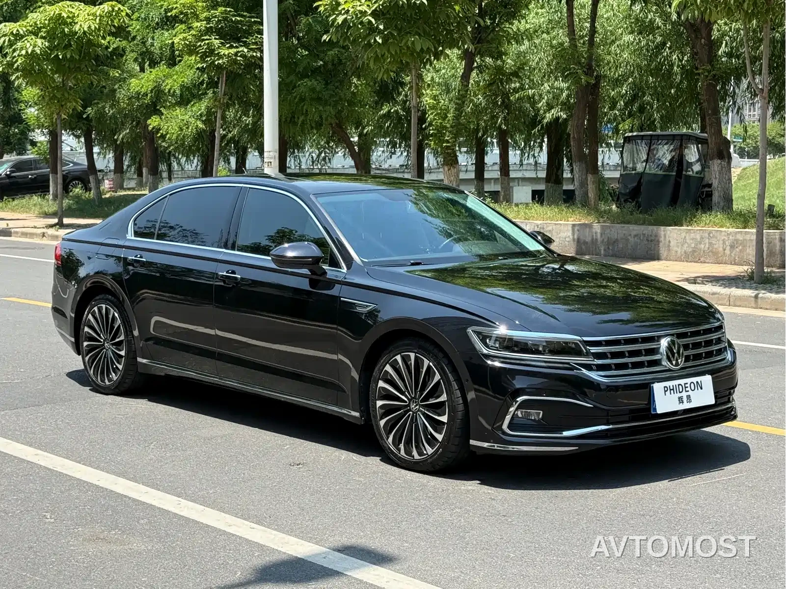 Volkswagen Phideon 2021 380TSI Premium Edition — фото 3