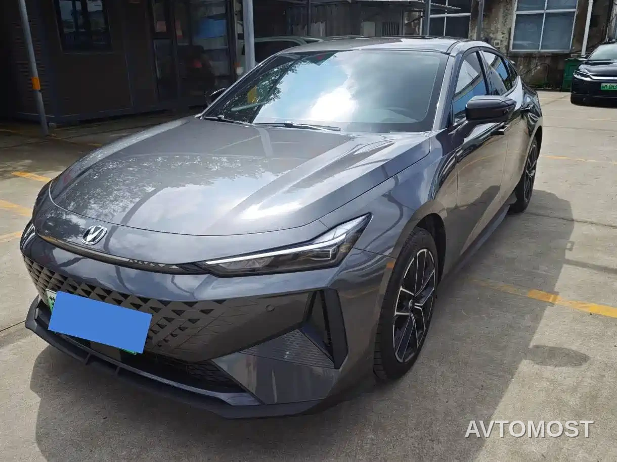 Changan UNI-V iDD 2024 Blue Whale Smart iDD 136km Smart Cool — фото 1