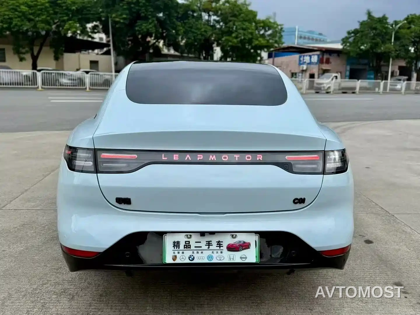 Leapmotor C01 2023 Model Range Extender 216 Comfort Edition — фото 8