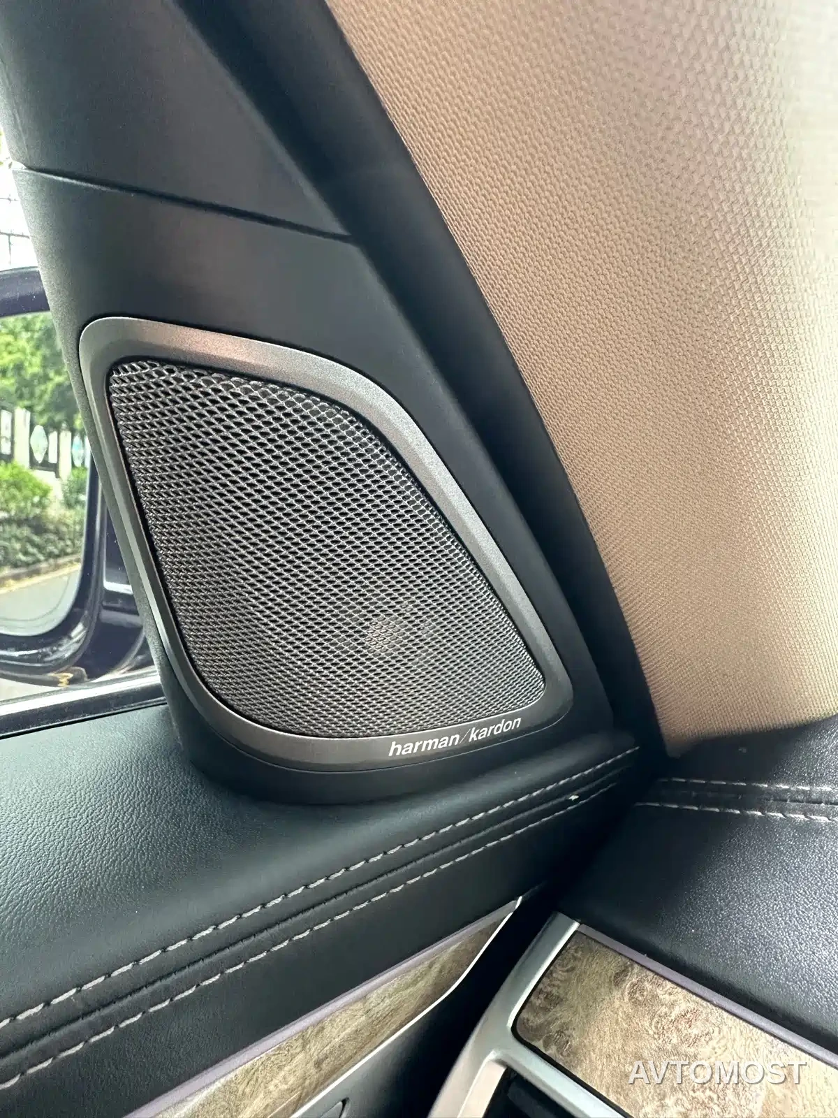 BMW 7 Series 2021 Model 740Li Leading M Sport Package — фото 11