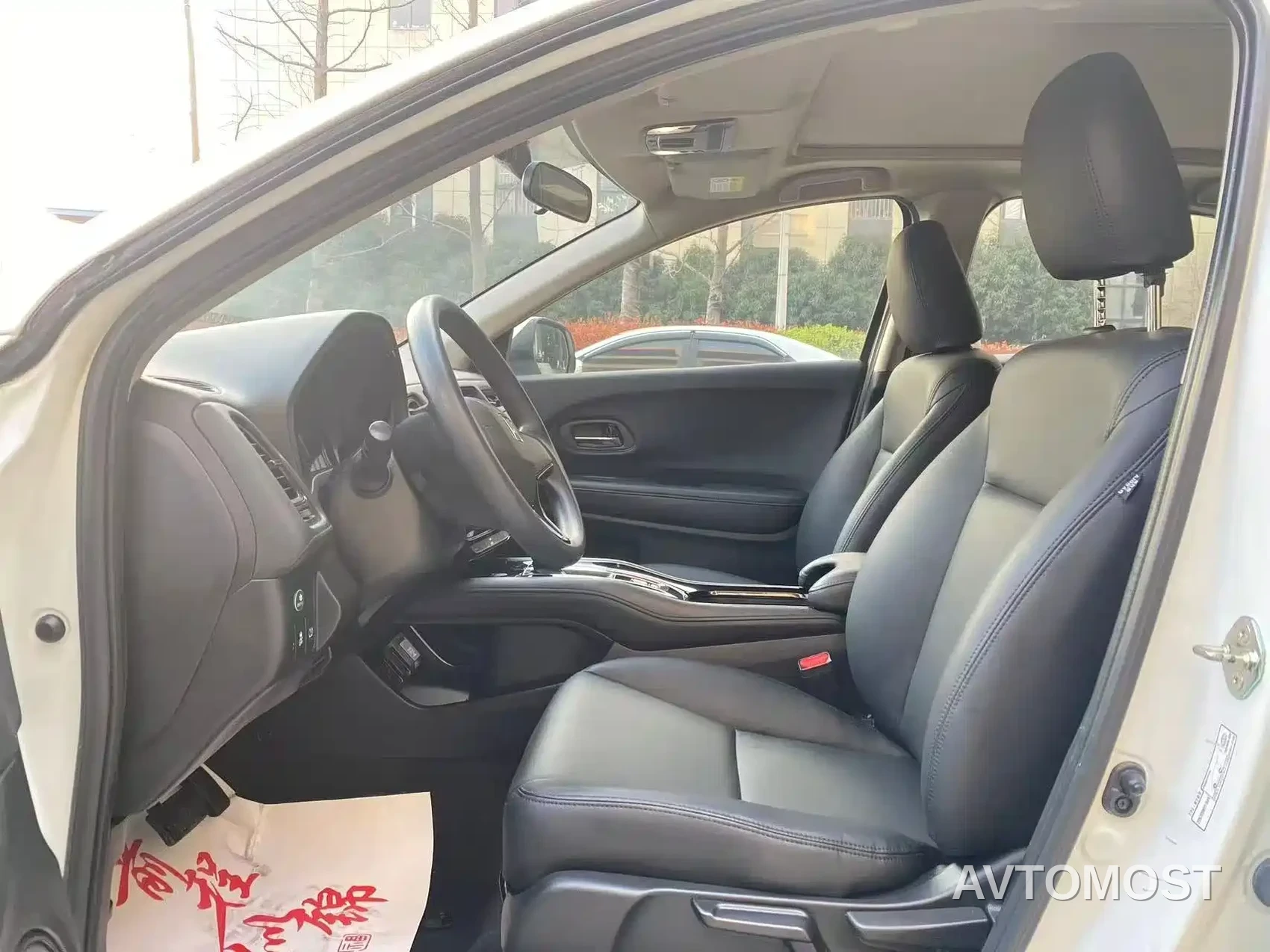 Honda Vezel 2020 1.5L CVT Elite — фото 9