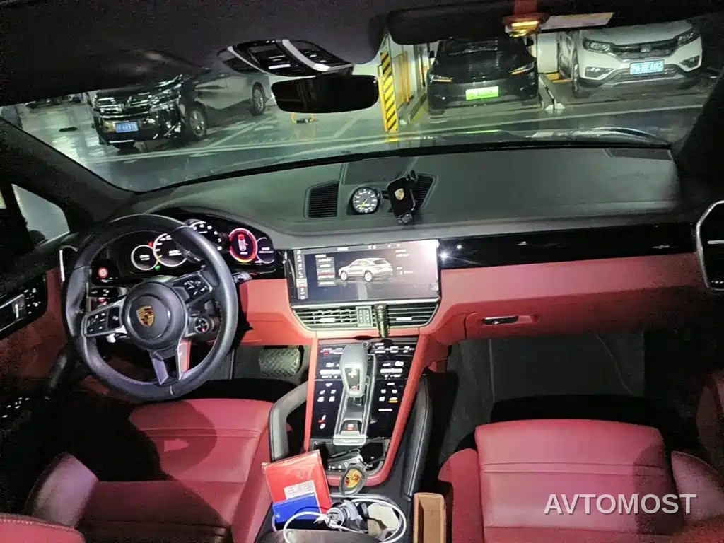 Porsche Cayenne New Energy 2021 Cayenne E-Hybrid 2.0T — фото 11