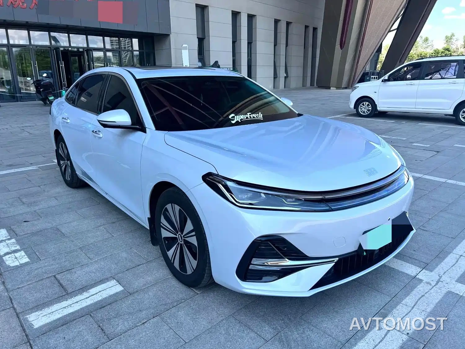 Geely Galaxy A7 — фото 3