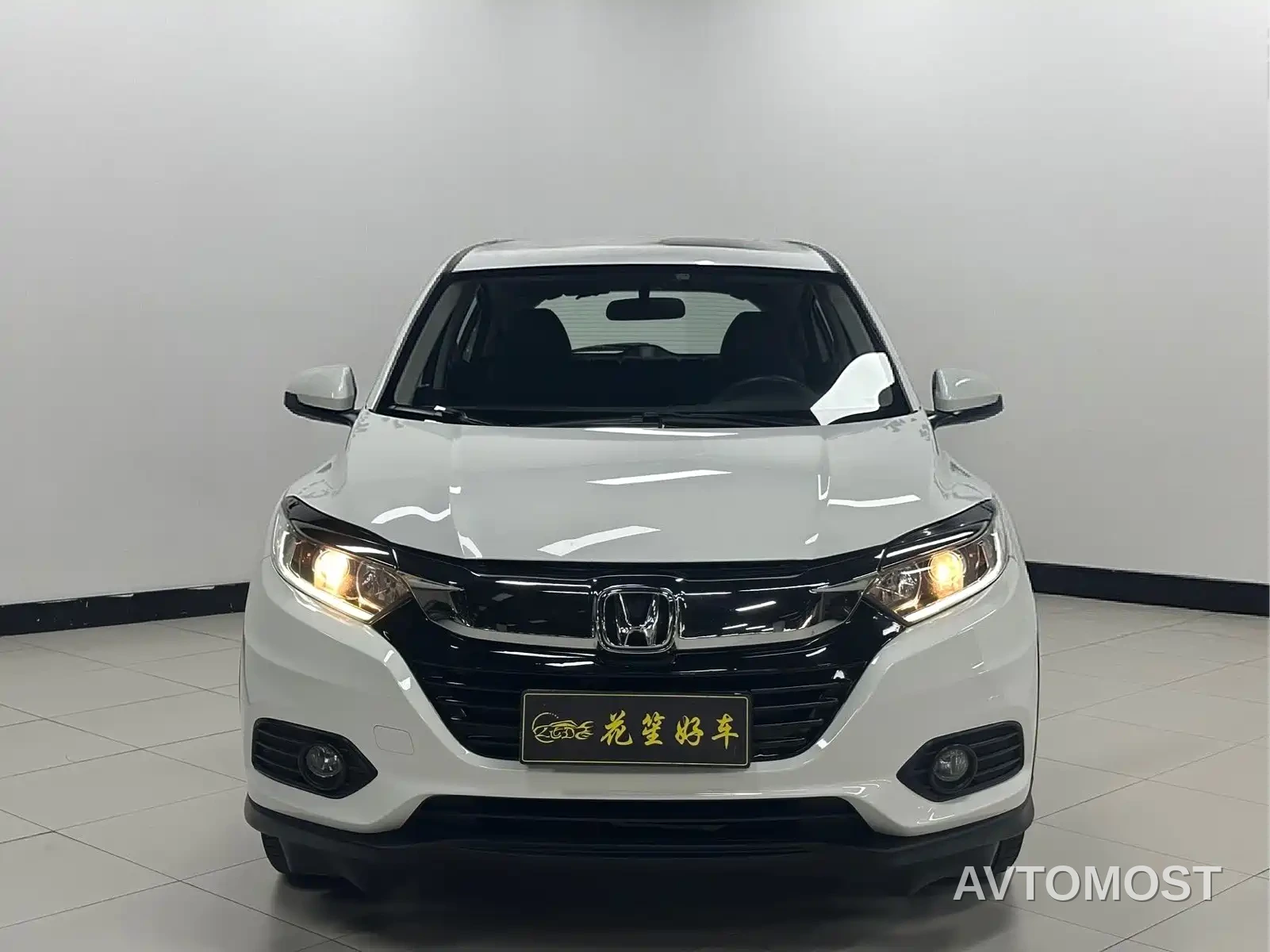 Honda Vezel 2022 1.5L CVT Elite Smart Edition — фото 2
