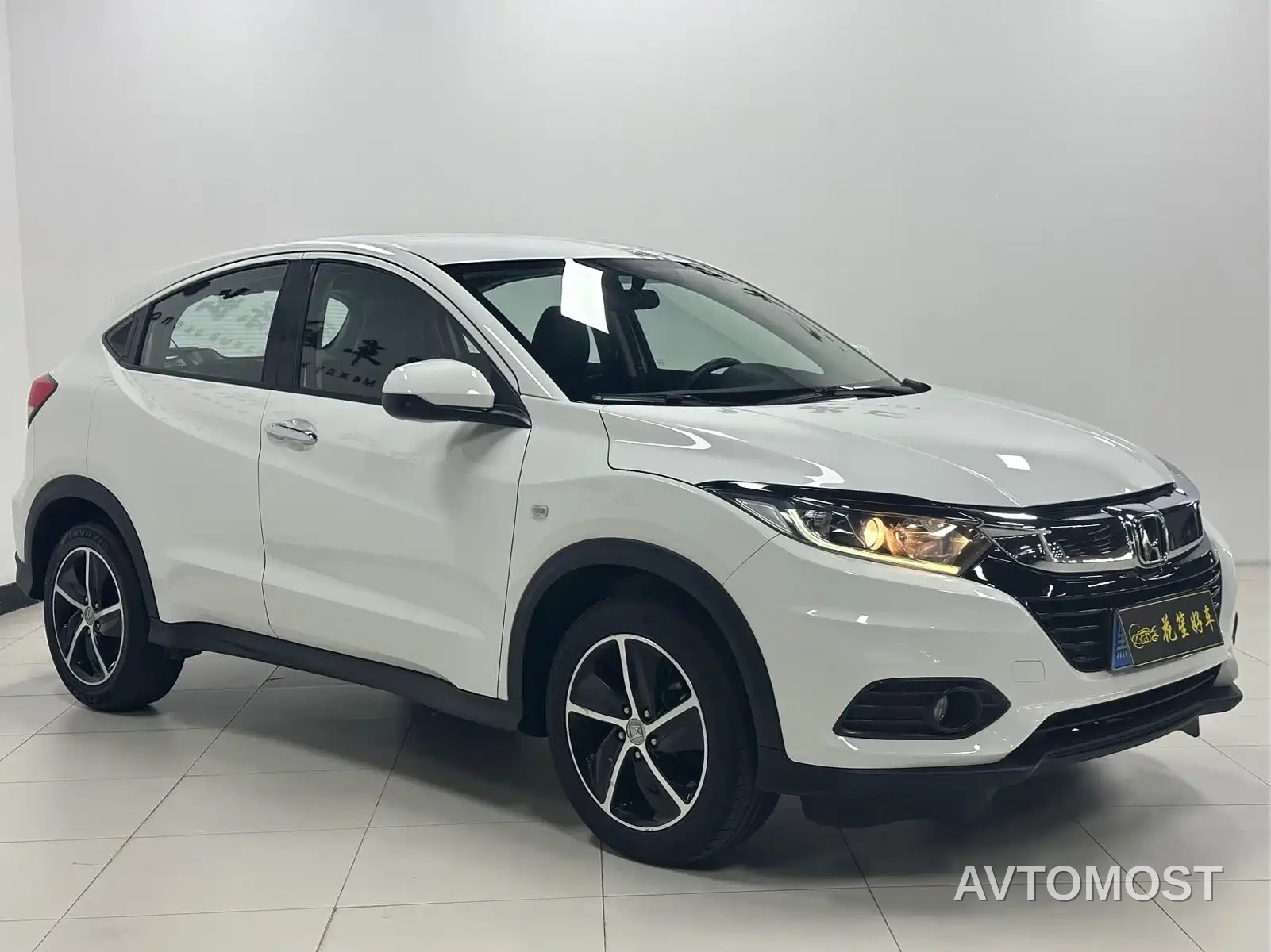 Honda Vezel 2022 1.5L CVT Elite Smart Edition — фото 3