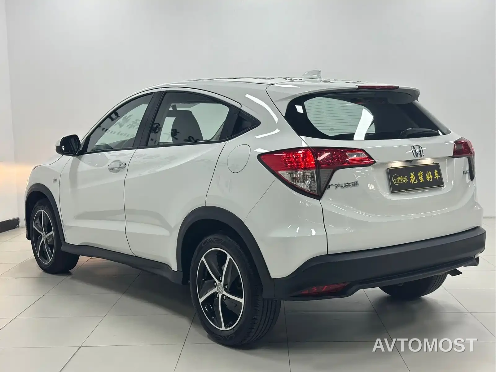 Honda Vezel 2022 1.5L CVT Elite Smart Edition — фото 6