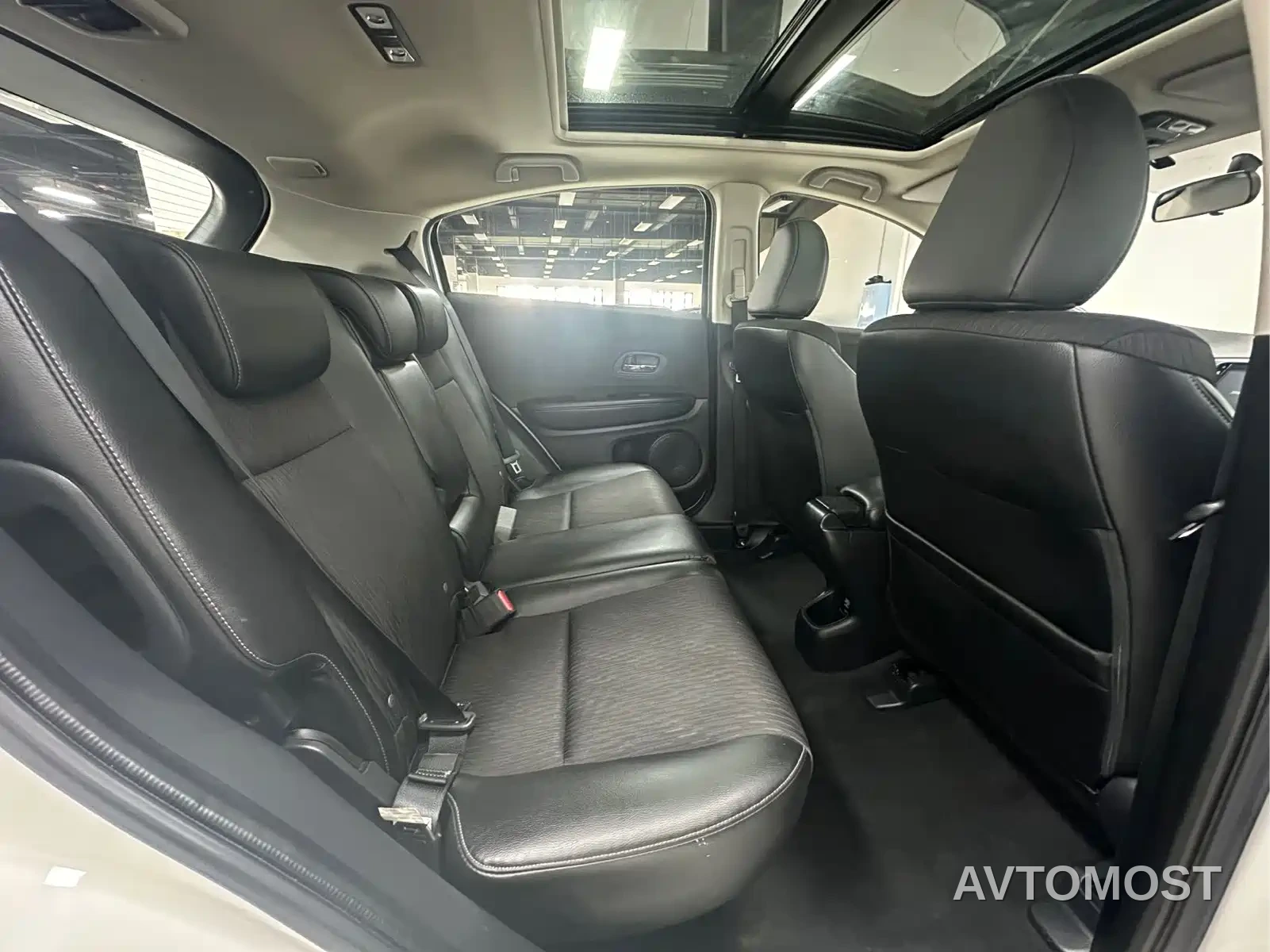 Honda Vezel 2022 1.5L CVT Elite Smart Edition — фото 20