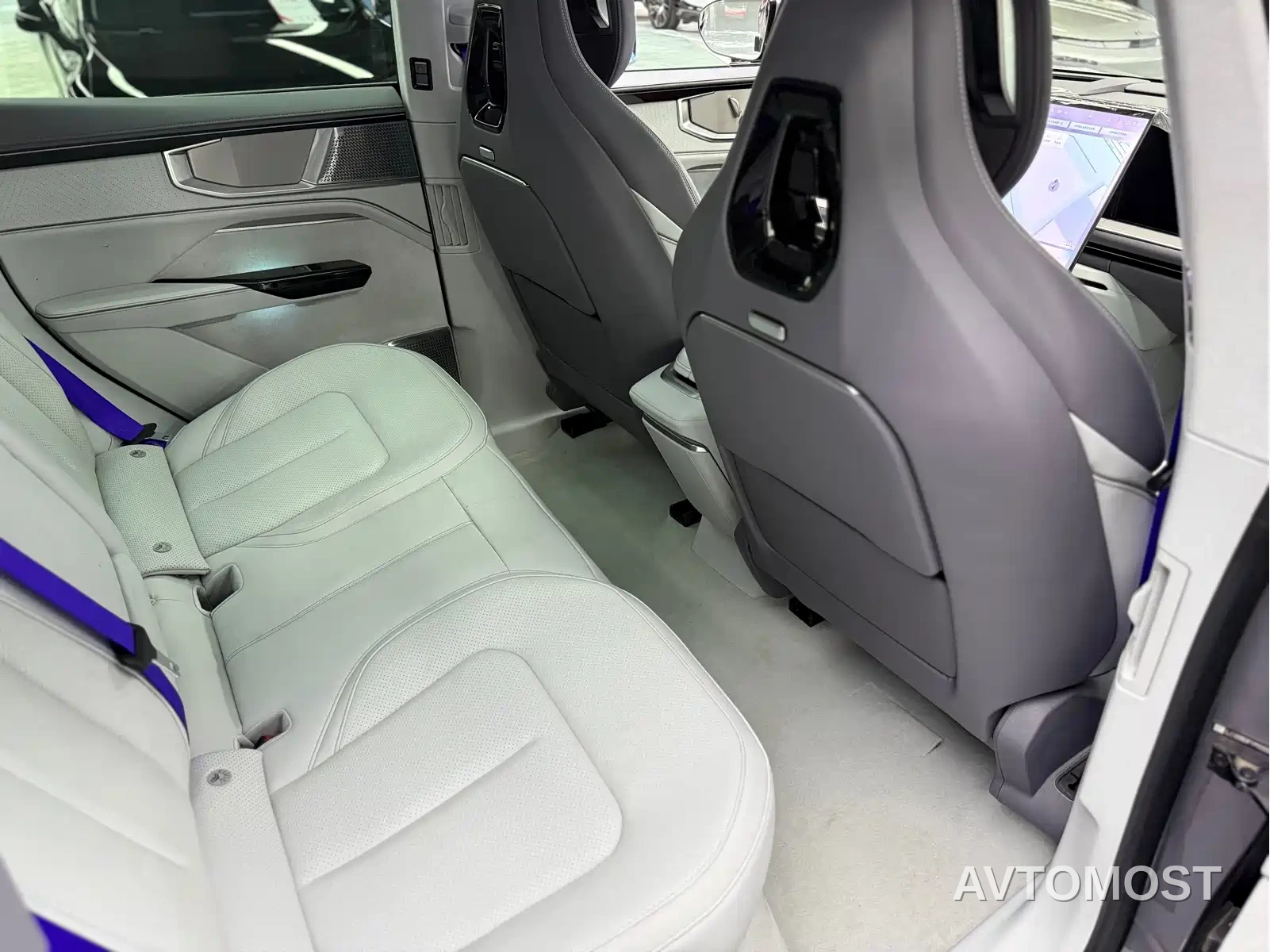 HiPhi Y 2023 560km Pioneer Edition — фото 9