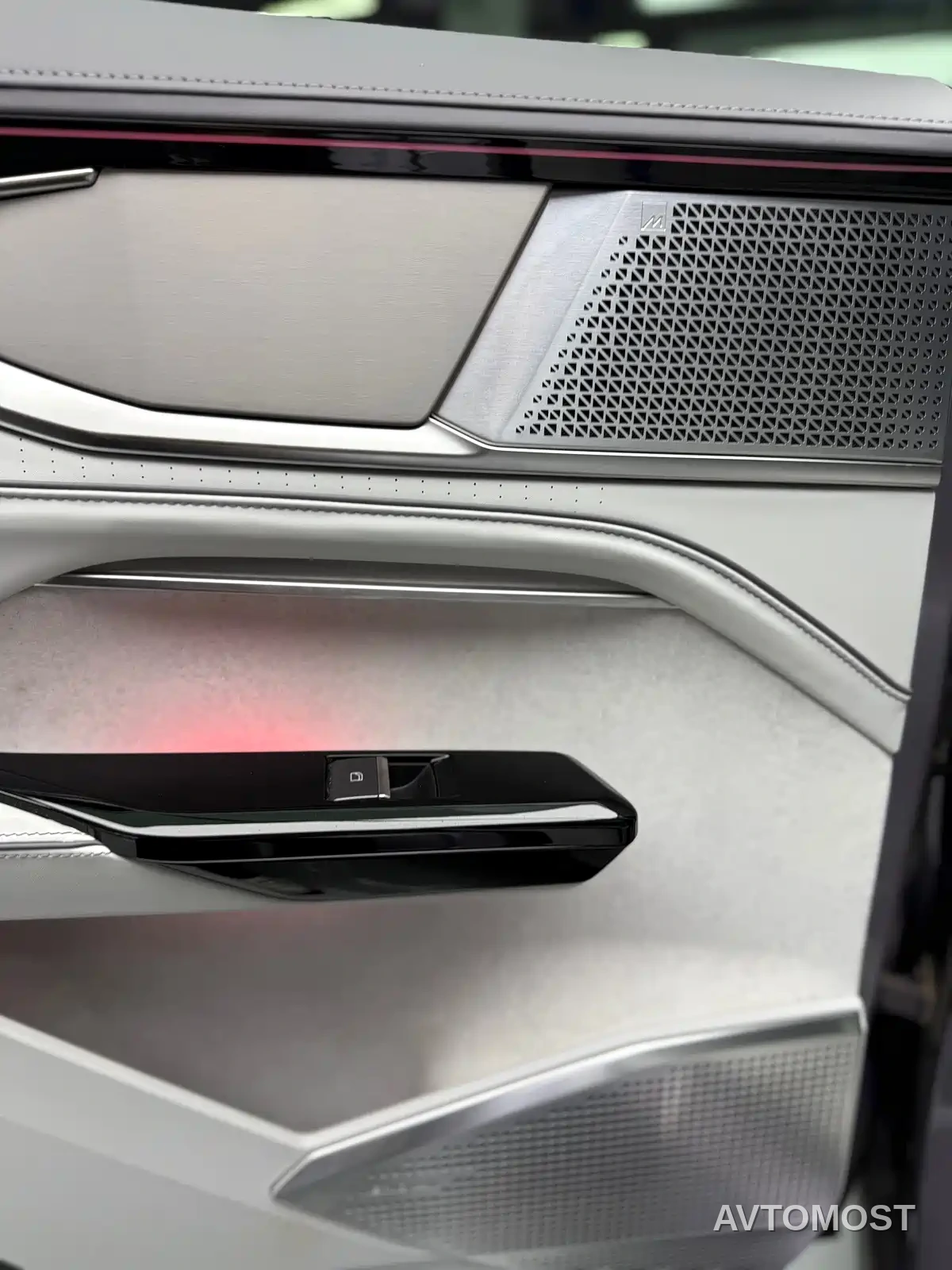 HiPhi Y 2023 560km Pioneer Edition — фото 17