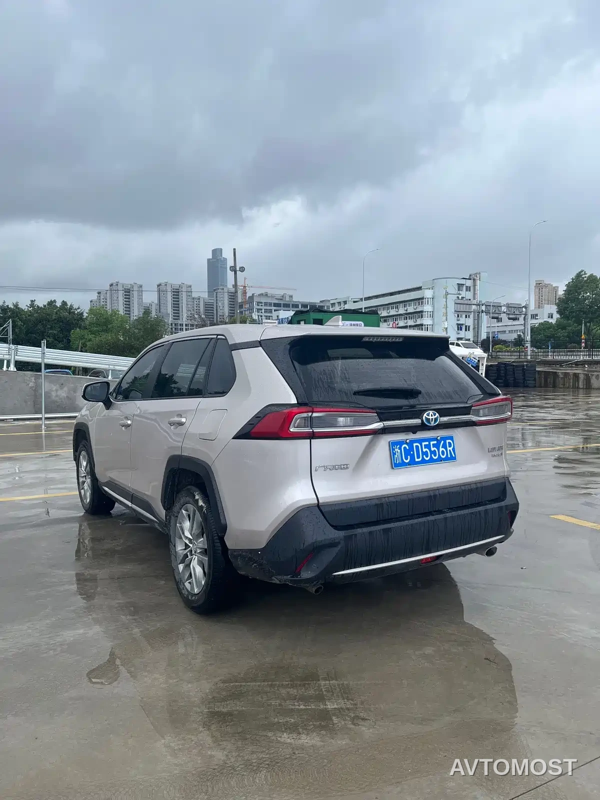 Toyota Wildlander 2022 Hybrid 2.5L E-CVT FWD Luxury PLUS Edition — фото 8