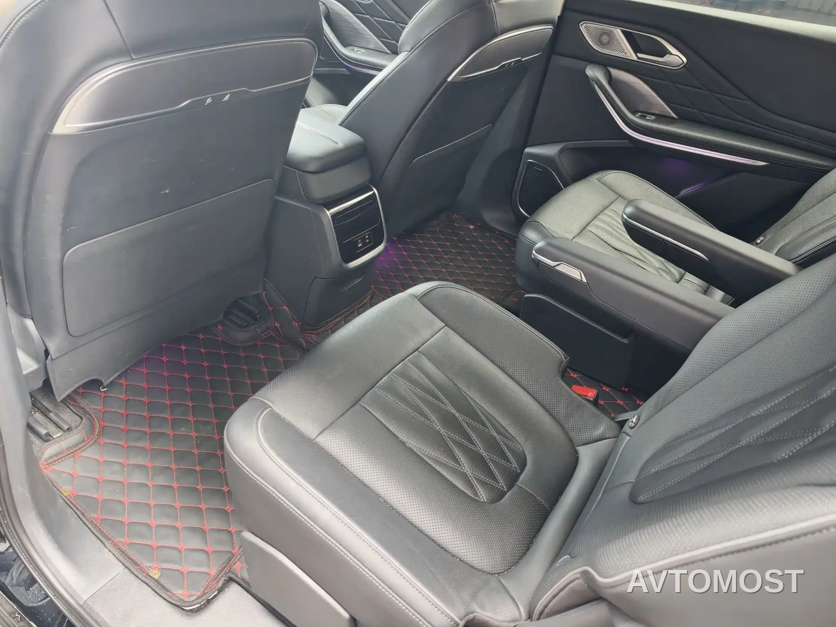 Hongqi HS7 PHEV 2024 2.0T PHEV 4WD Flagship Edition 6-seater — фото 8