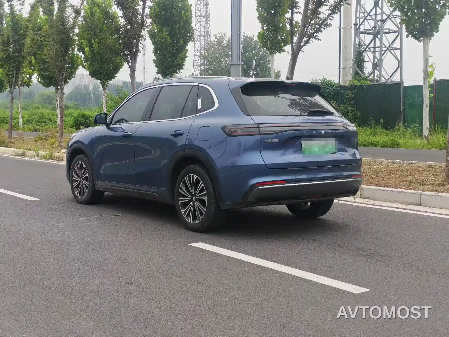 Geely Galaxy Starship 7 EM-i 2025 Model 120km Explorer+ Edition — фото 8
