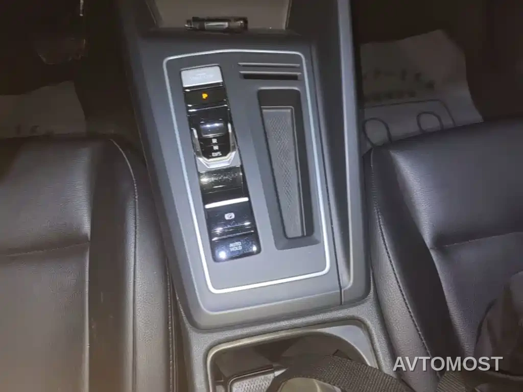Volkswagen Golf 2023 Model 200TSI DSG — фото 14