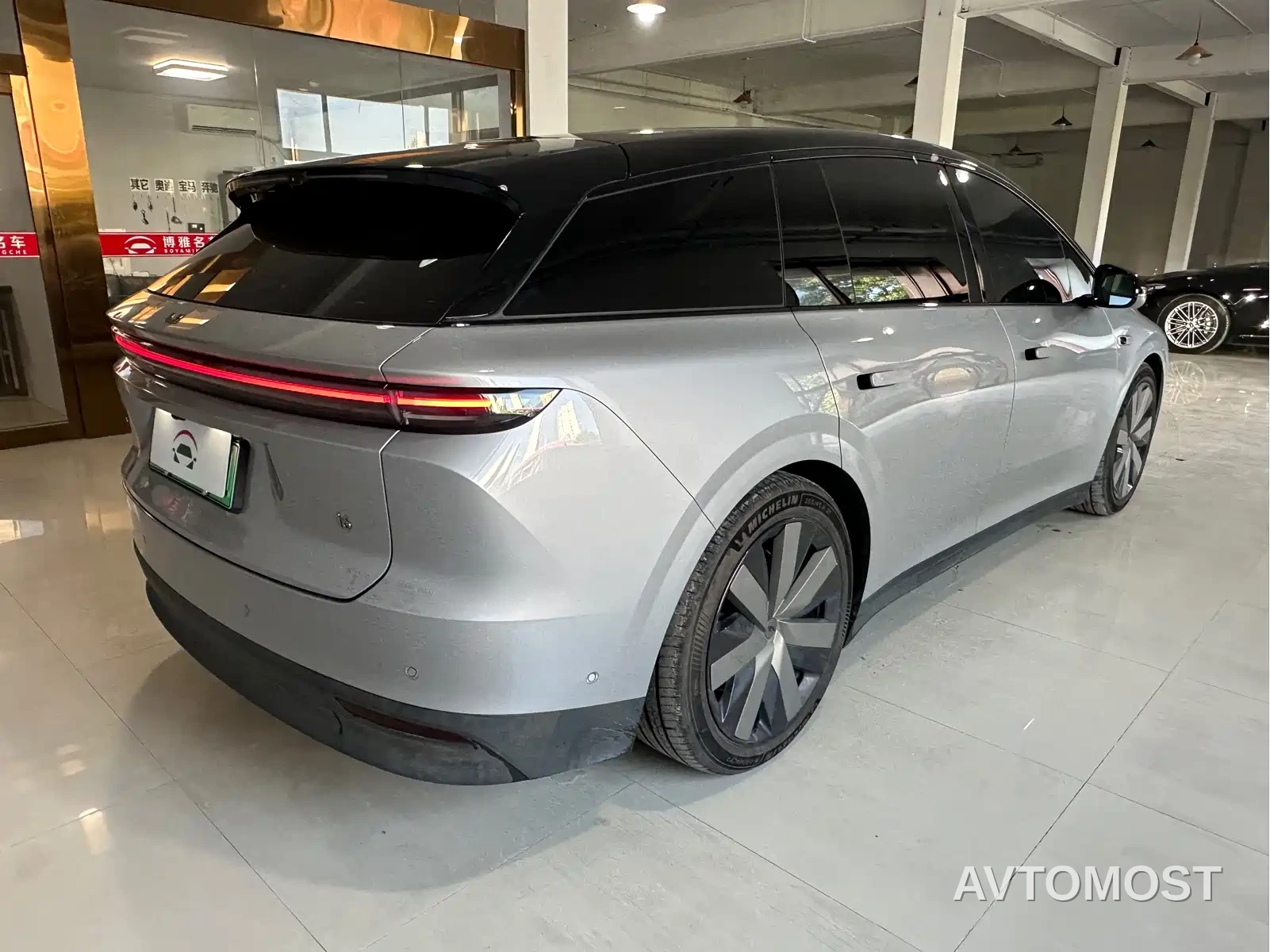 Li Auto i6 2025 4WD Base Model — фото 5