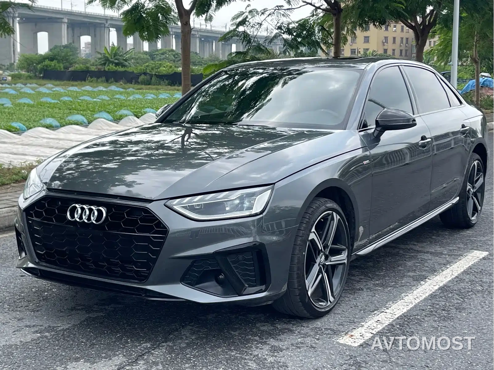 Audi A4L 2025 2 Million Celebration Edition 40 TFSI Luxury Dynamic — фото 1